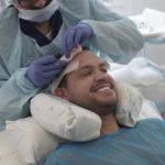 ο Τζέιμι Ριντ στο χειρουργείο για μεταμόσχευση μαλλιών