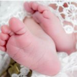 πόδια μωρού