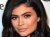 Δείτε την Kylie Jenner αφού έβγαλε τα εμφυτεύματα από τα χείλη της
